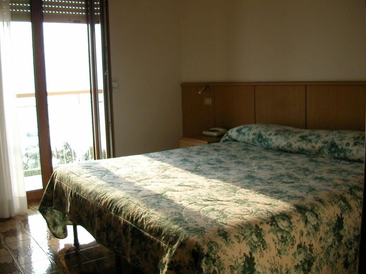 Hotel San Faustino 토리델베나코 외부 사진