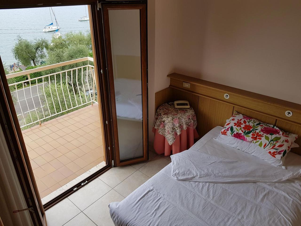 Hotel San Faustino 토리델베나코 외부 사진