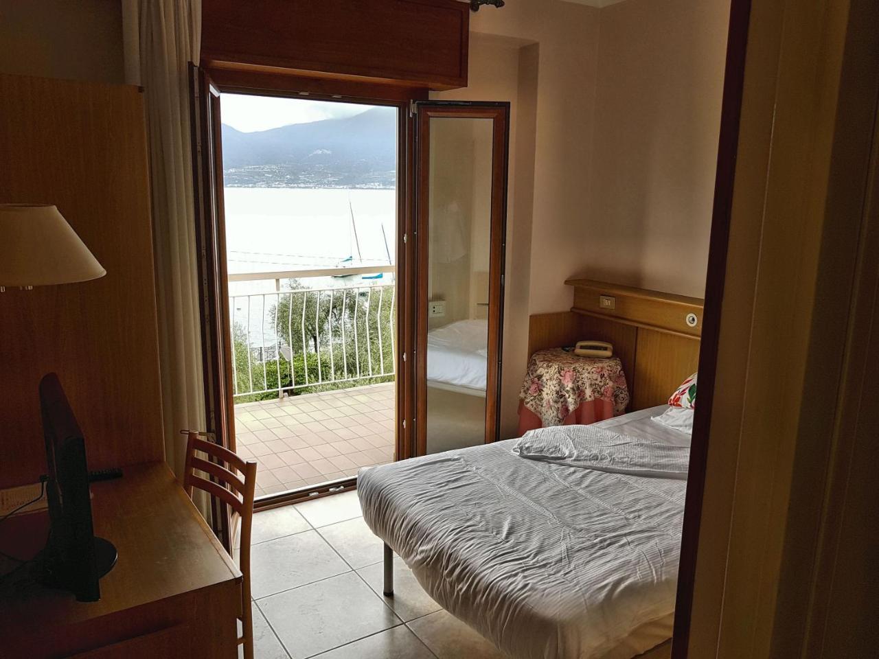 Hotel San Faustino 토리델베나코 외부 사진